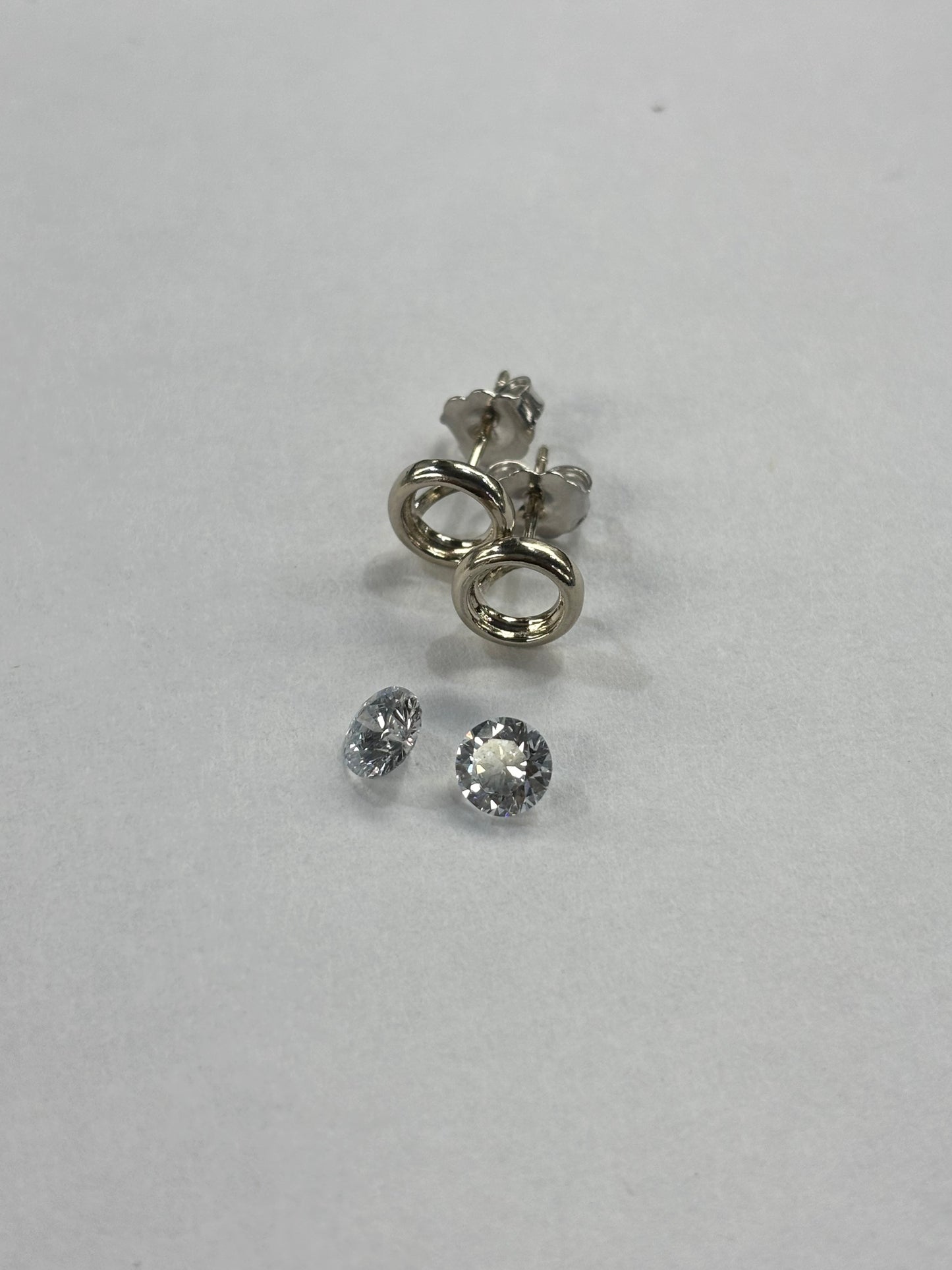 14k White Gold Solitaire Diamond Bezel Set Studs - 1 cttw