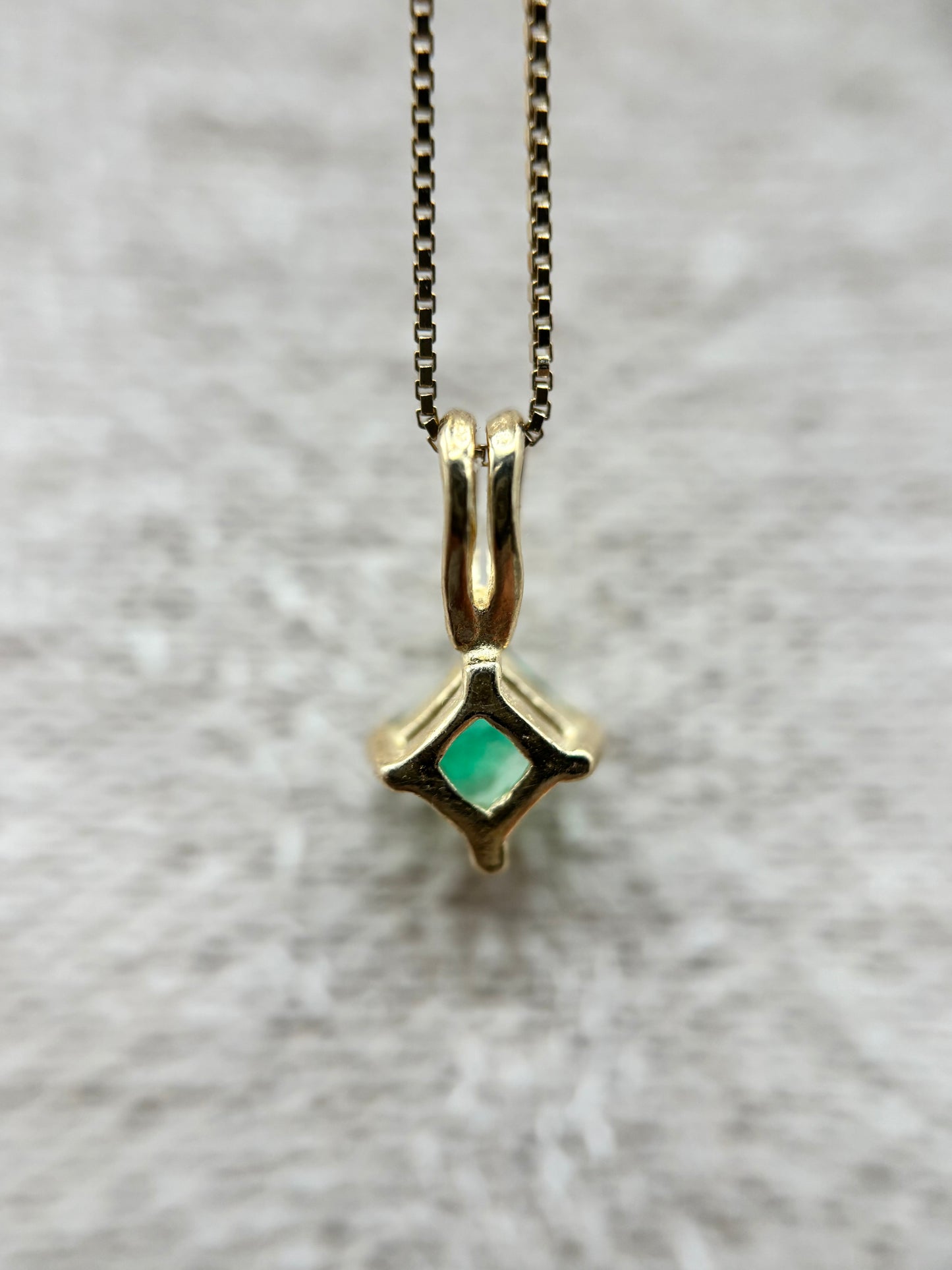 14k Yellow Gold Asscher-Cut Colombian Emerald Pendant with 18" Box Chain - 0.17 ct