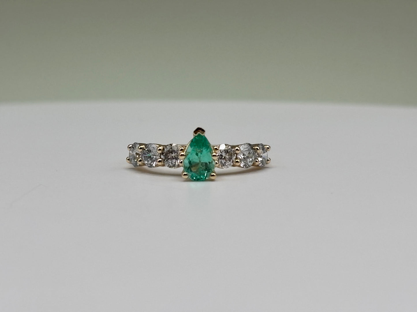 14k Yellow Gold Pear-Cut Colombian Emerald & Diamond Ring - 1.80 cttw