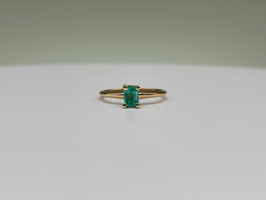 14k Yellow Gold Natural Emerald Solitaire Ring - 0.48 cttw