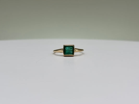 14k Yellow Gold Bezel-Set Colombian Emerald Ring - 1.14 cttw