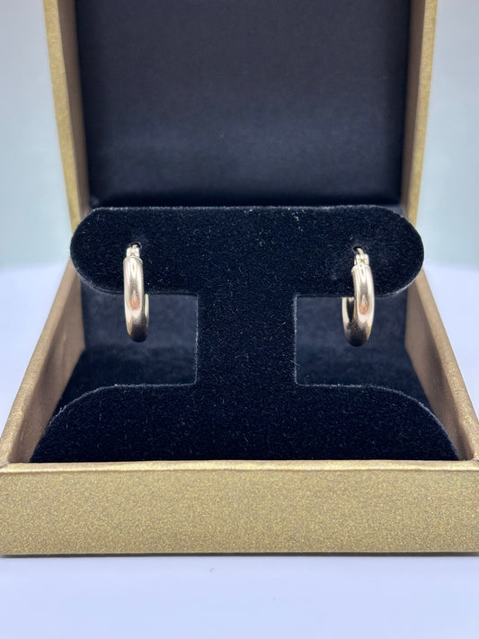 14k Yellow Gold Classic Hoop Earrings