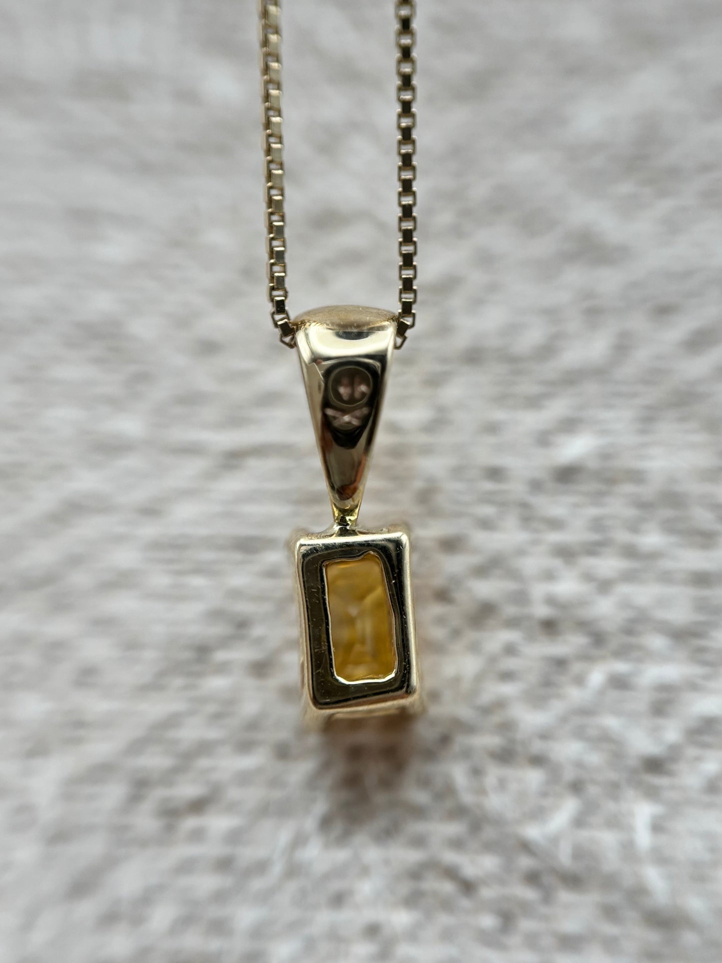 14k Yellow Gold Emerald-Cut Natural Yellow Ceylon Sapphire with 18" Box Chain - 0.20 ct
