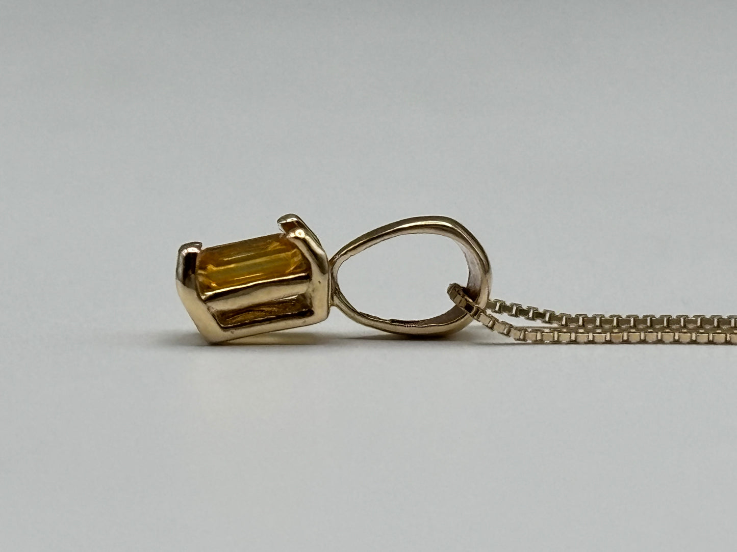 14k Yellow Gold Emerald-Cut Natural Yellow Ceylon Sapphire with 18" Box Chain - 0.20 ct