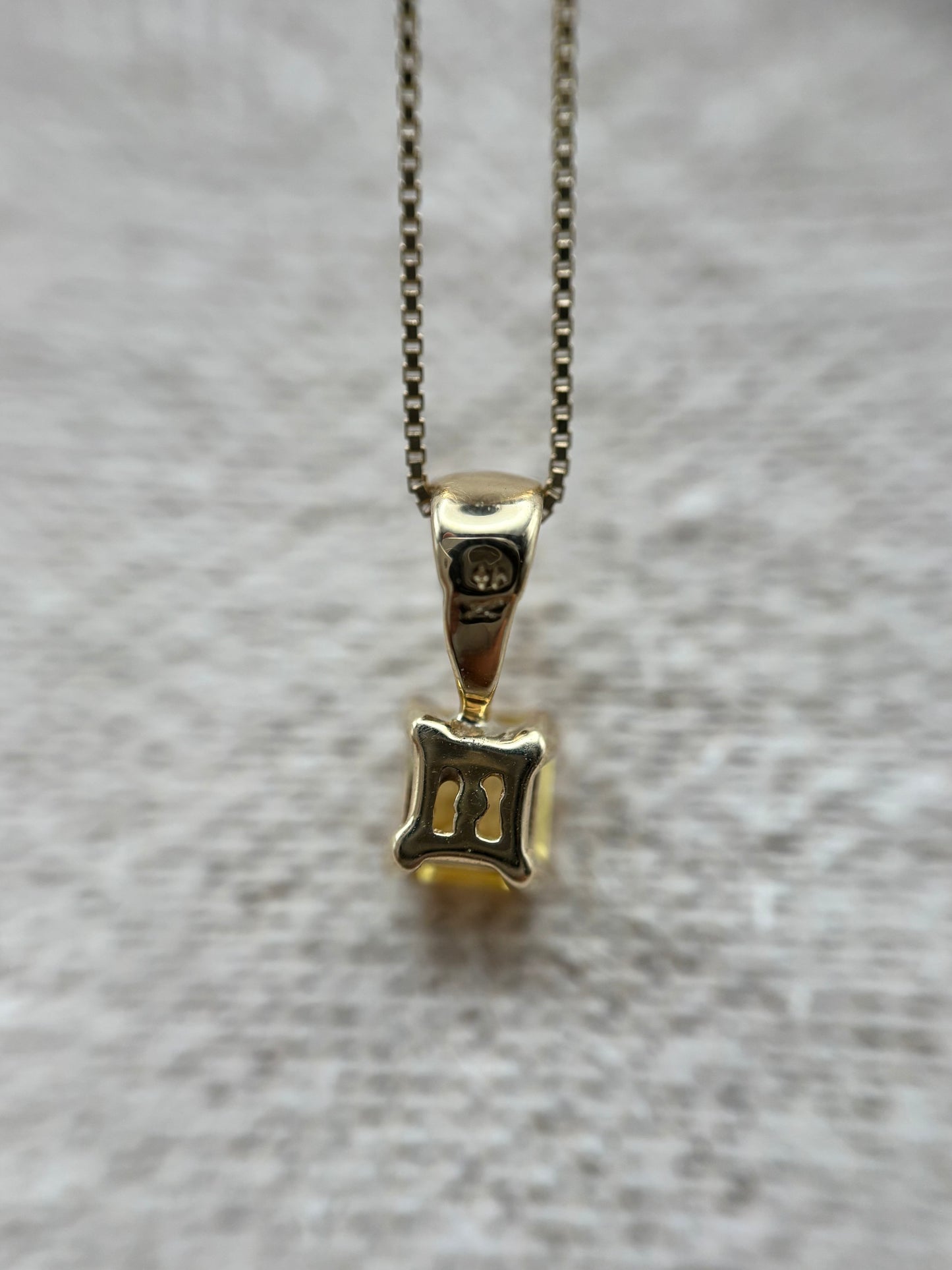 14k Yellow Gold Emerald-Cut Natural Yellow Ceylon Sapphire with 18" Box Chain - 0.16 ct