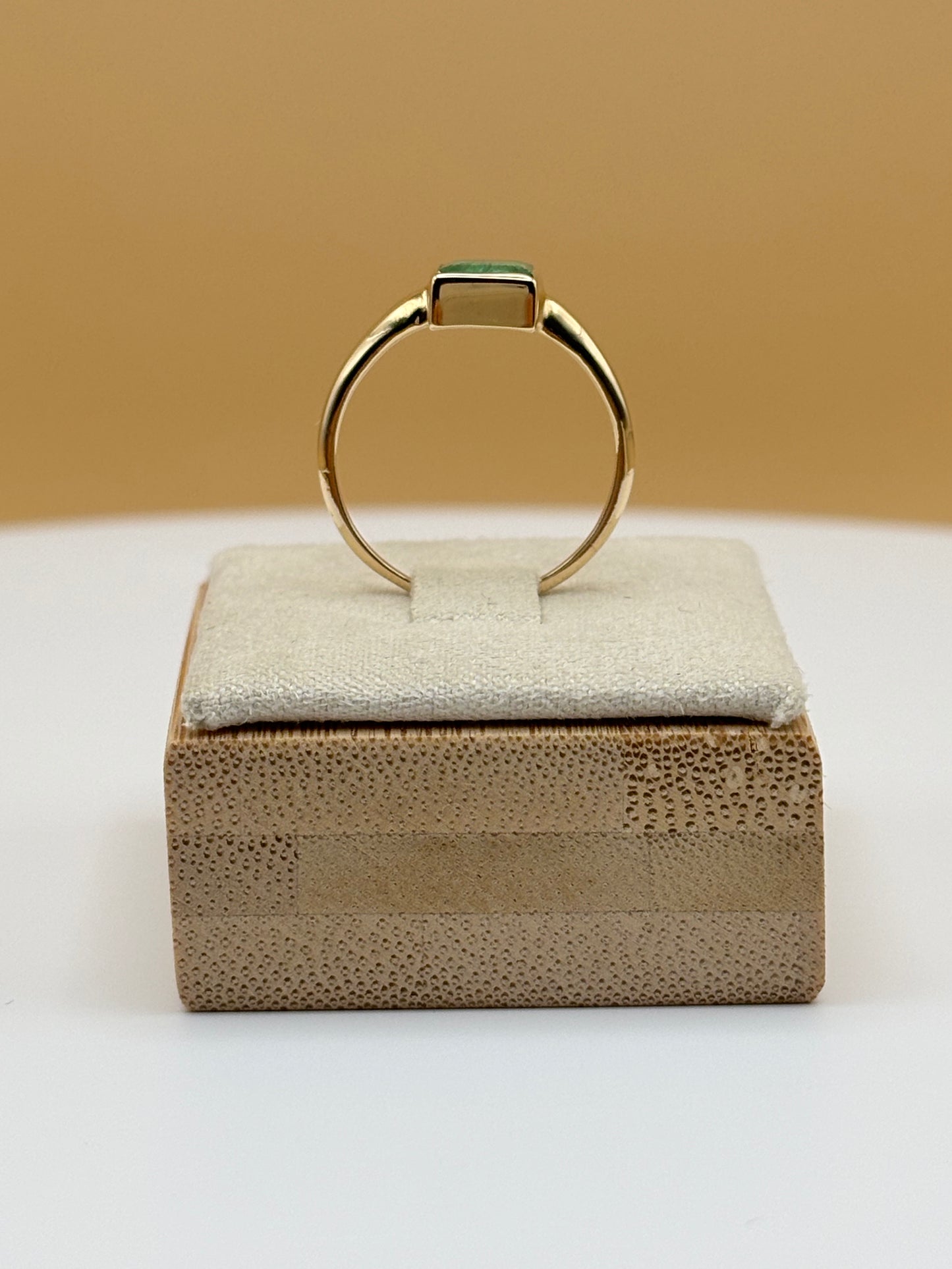 14k Yellow Gold Bezel-Set Colombian Emerald Ring - 1.14 cttw