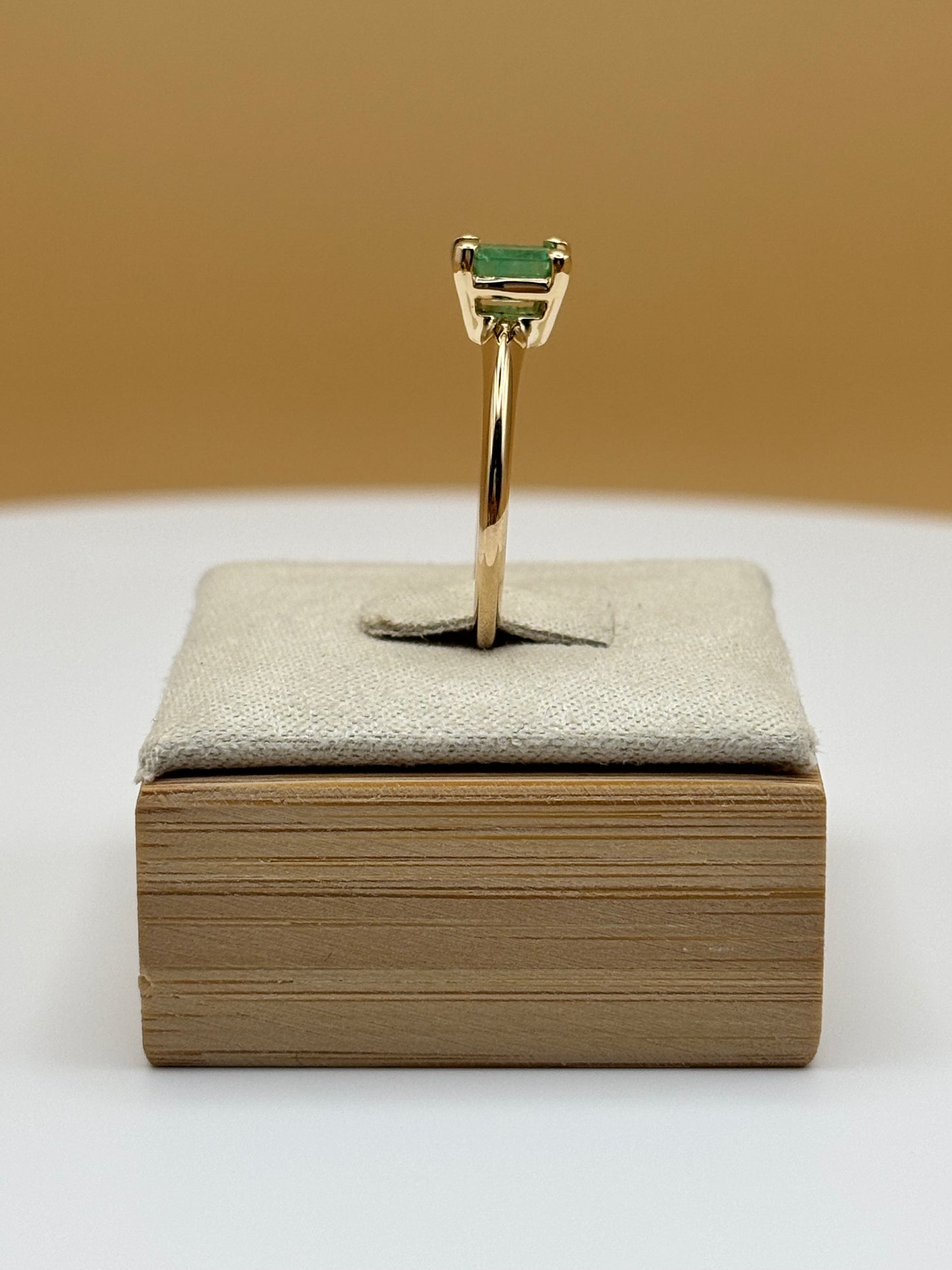 14k Yellow Gold Natural Emerald Solitaire Ring - 0.51 cttw