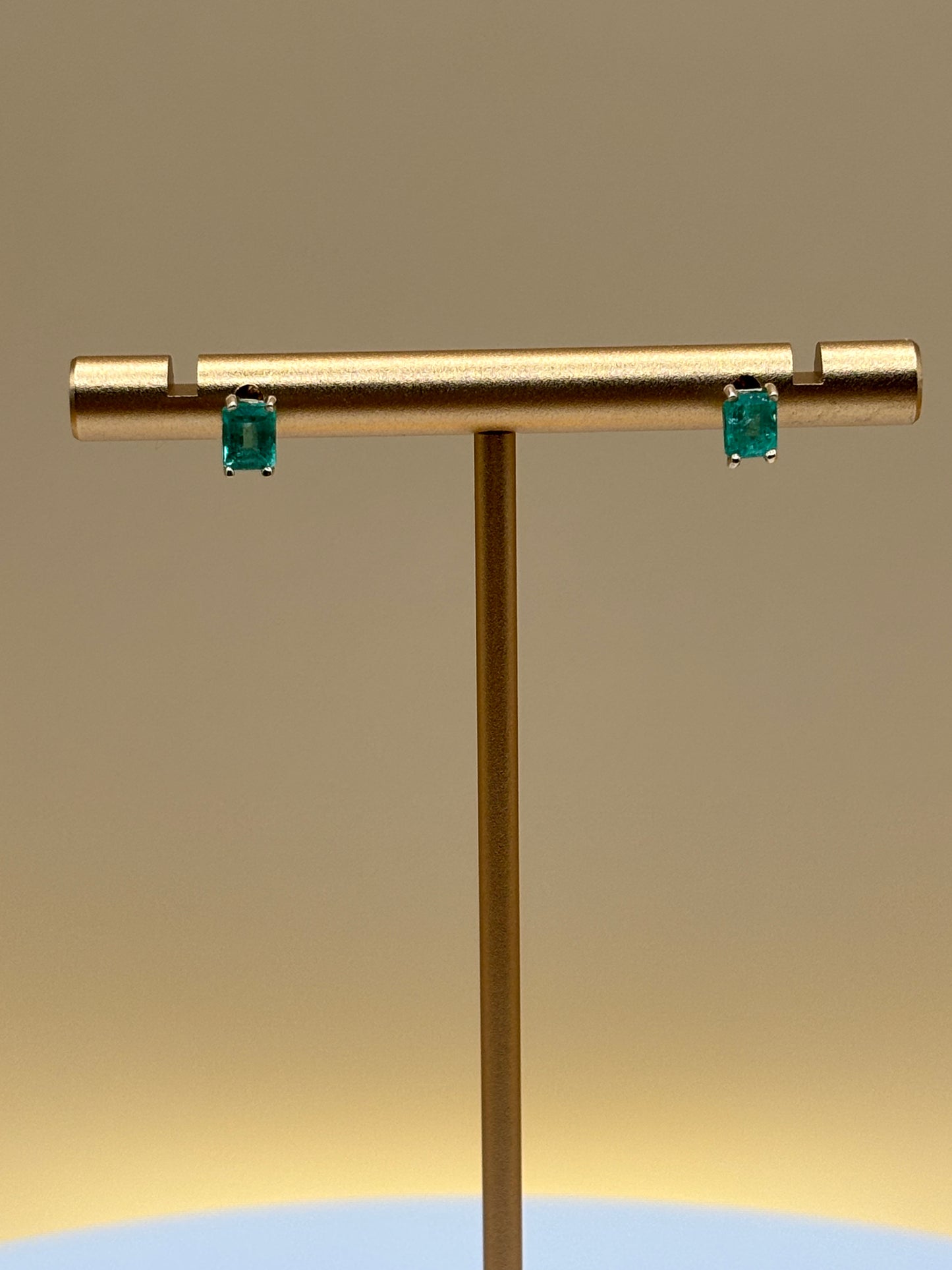14k Yellow Gold Emerald-Cut Emerald Stud Earrings - 0.77 cttw