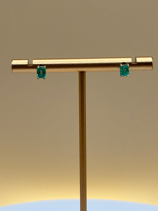 14k Yellow Gold Emerald-Cut Emerald Stud Earrings - 0.77 cttw
