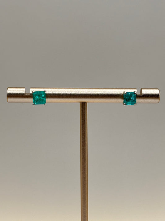 14k Yellow Gold Square-Cut Colombian Emerald Stud Earrings - 1.24 cttw