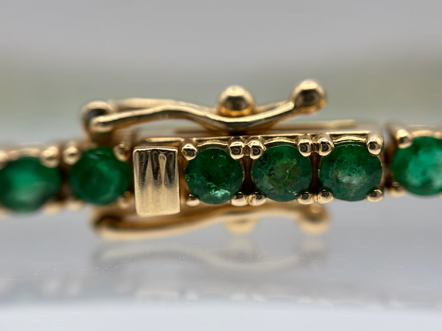 14k Yellow Gold Emerald Tennis Bracelet - 3.84 cttw