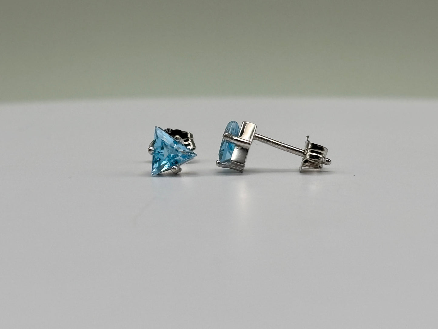 14k White Gold Natural Swiss Blue Topaz Studs - 1.05 cttw