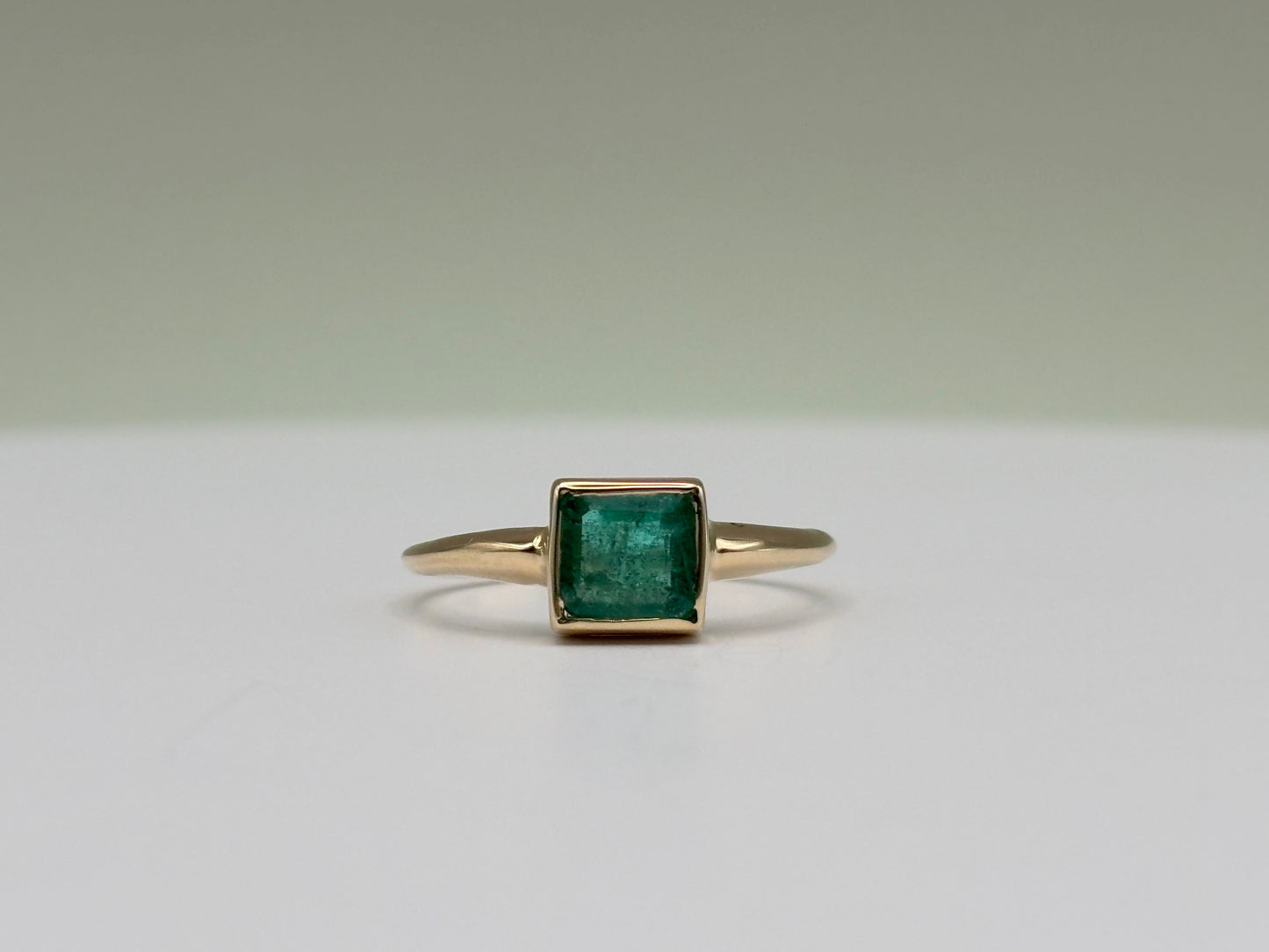 14k Yellow Gold Bezel-Set Colombian Emerald Ring - 1.14 cttw