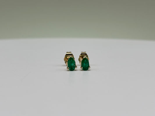 14k Yellow Gold Elongated Pear-Cut Colombian Emerald Stud Earrings - 0.36 cttw