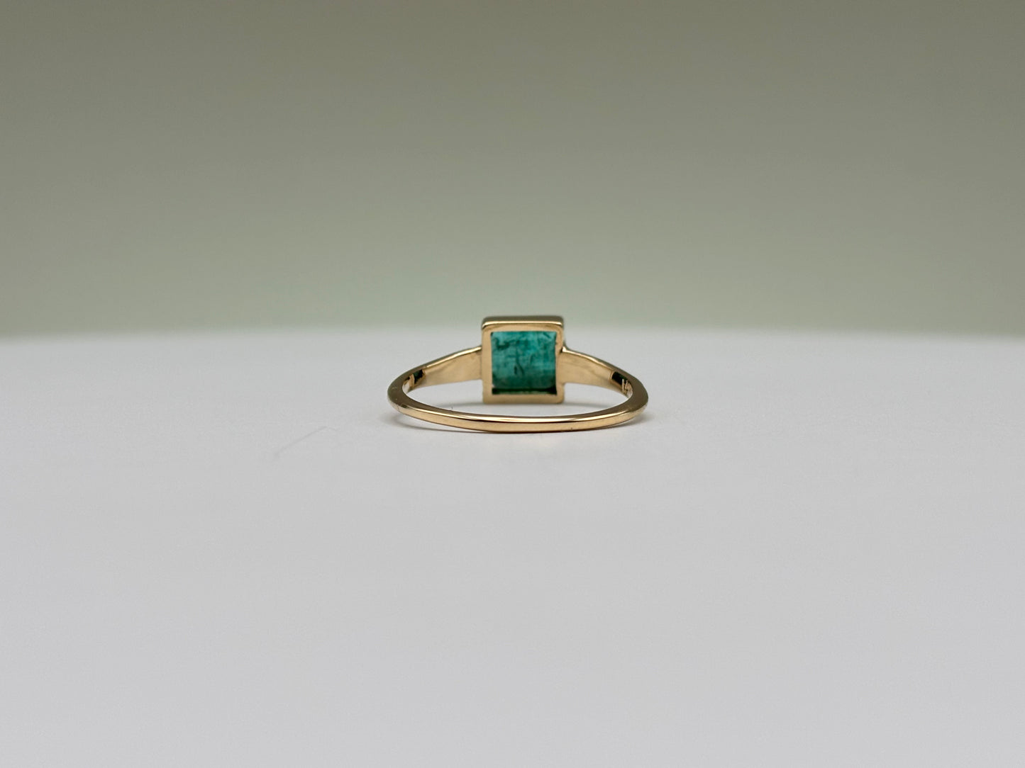 14k Yellow Gold Bezel-Set Colombian Emerald Ring - 1.14 cttw