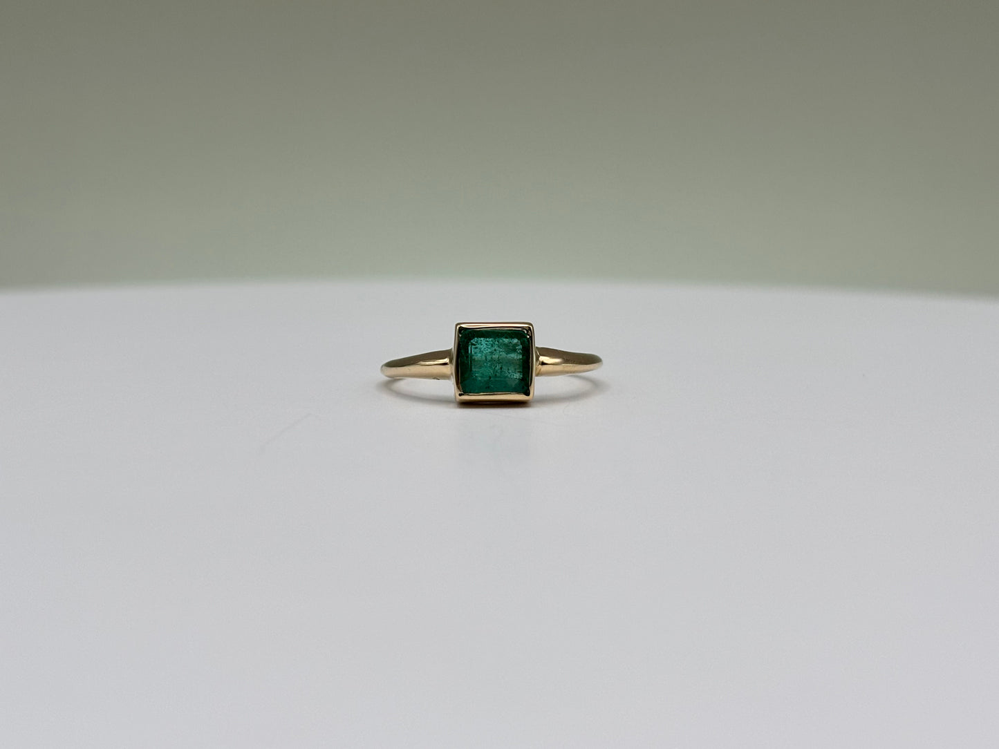 14k Yellow Gold Bezel-Set Colombian Emerald Ring - 1.14 cttw