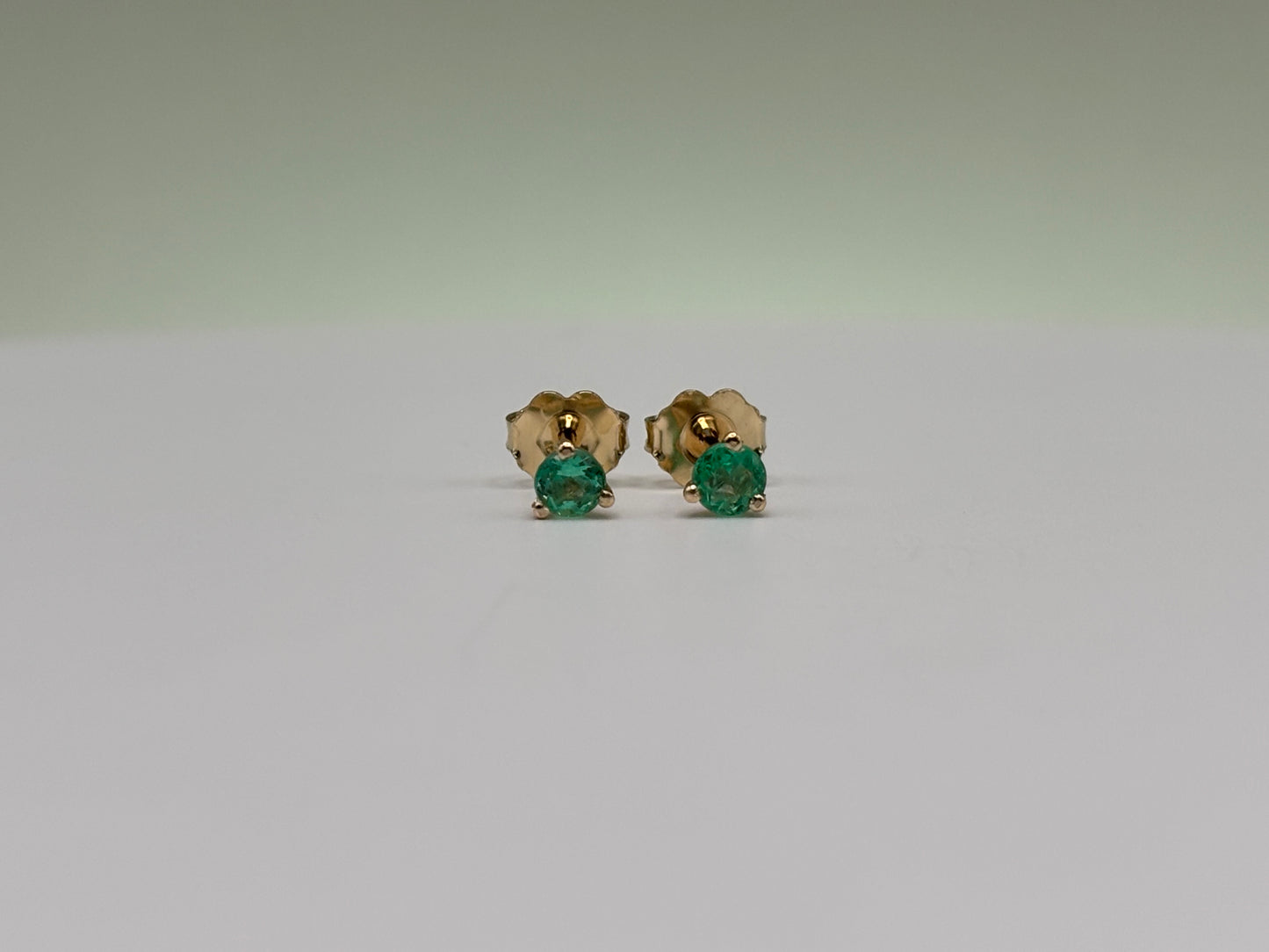 14k Yellow Gold Round Colombian Emerald Stud Earrings - 0.38 cttw