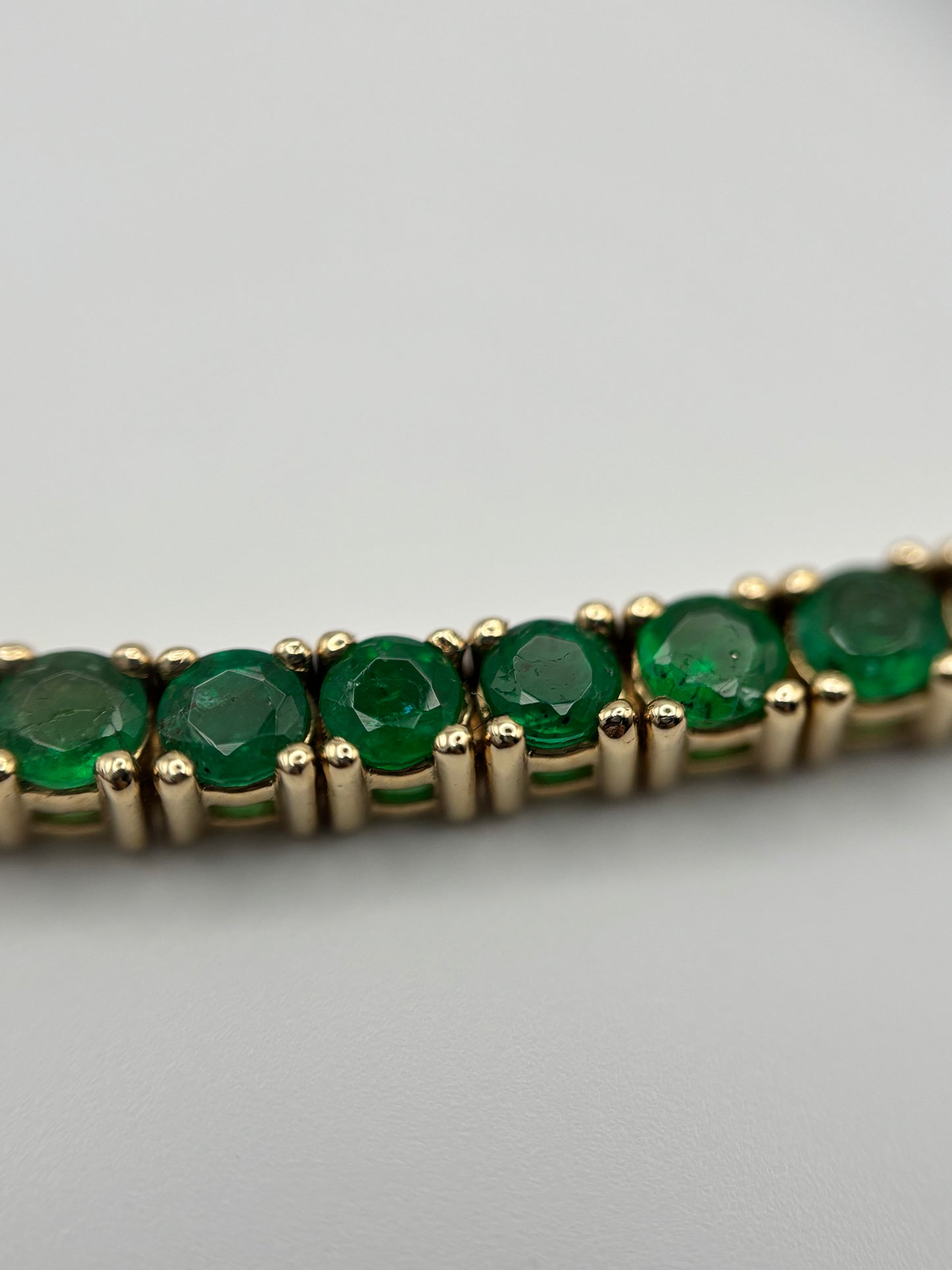14k Yellow Gold Emerald Tennis Bracelet - 3.84 cttw