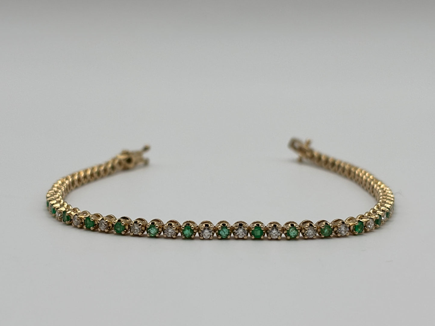 14k Yellow Gold Diamond & Emerald Tennis Bracelet - 2.50 cttw