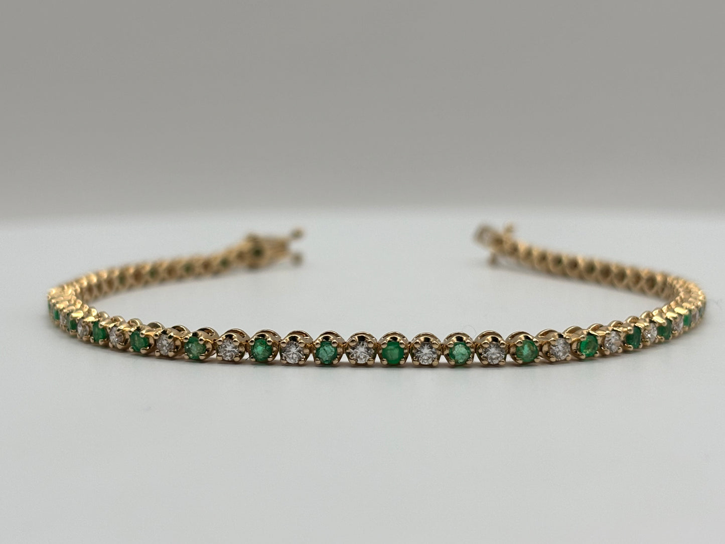 14k Yellow Gold Diamond & Emerald Tennis Bracelet - 2.50 cttw