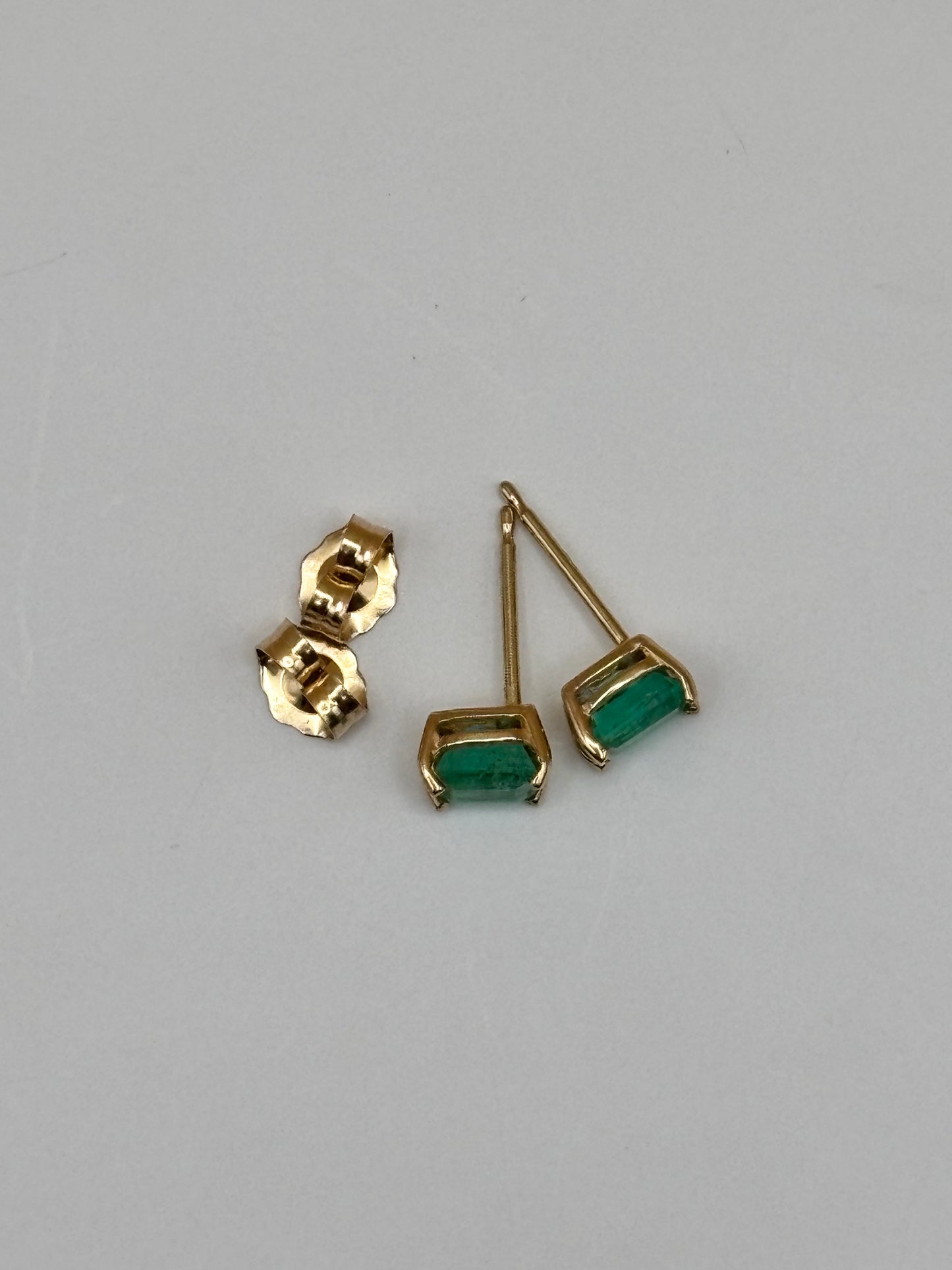 14k Yellow Gold Emerald-Cut Emerald Stud Earrings - 0.77 cttw